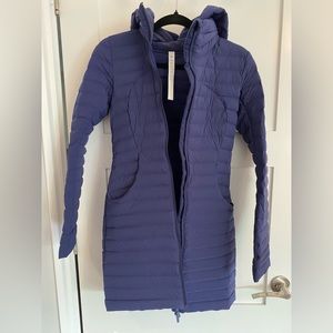 Sz 2 Lululemon Lightweight Down Coat.